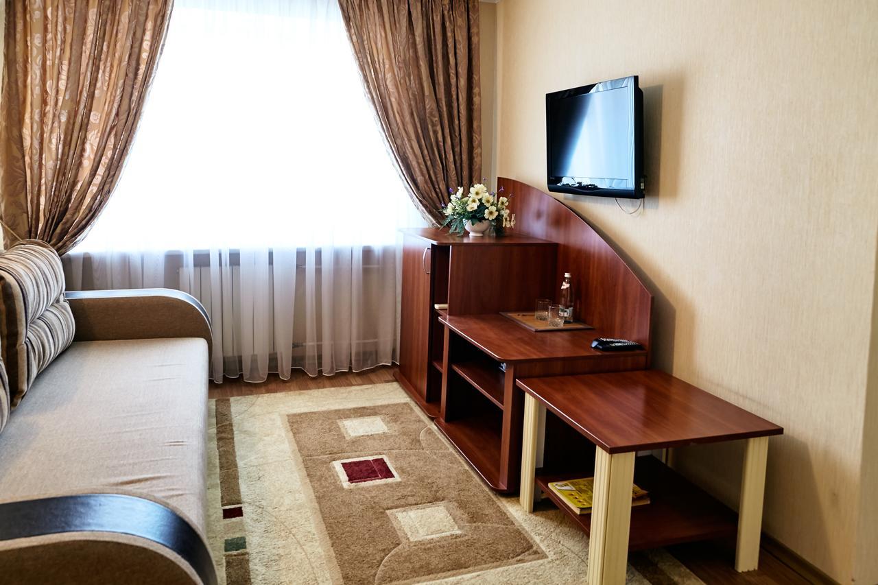 Hotel Nadezhda Dnipro Eksteriør billede